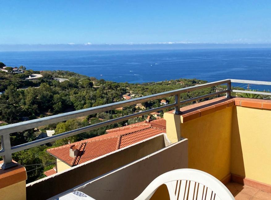 Capoliveri Appartamento Panoramico Con Terrazzo Exterior foto